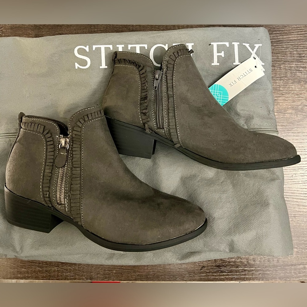 MIA Charcoal vegan suede  Ankle Booties size 7.5 NWT